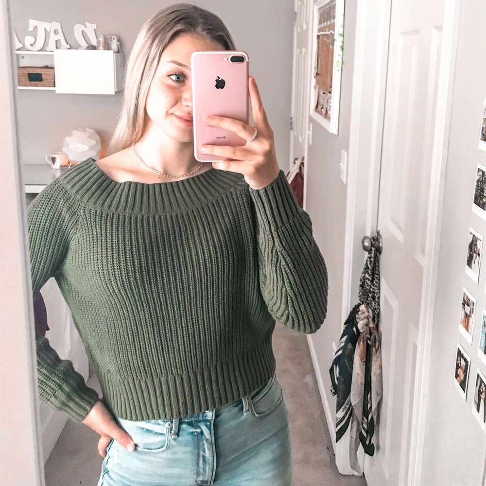 Hollister Cropper Sweater
